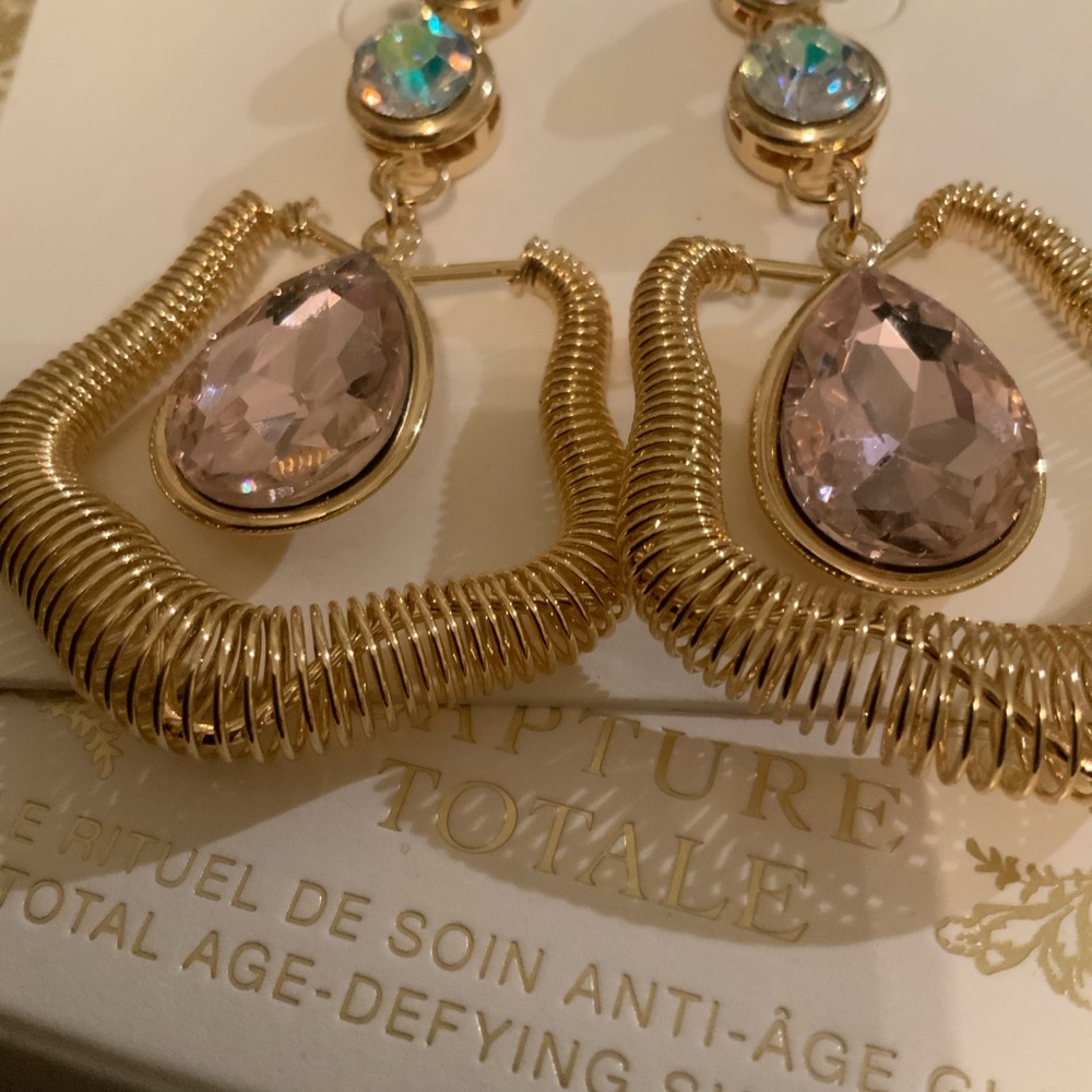 Kate Park Gold and Pink Teardrop Earrings - Picture 3 of 3